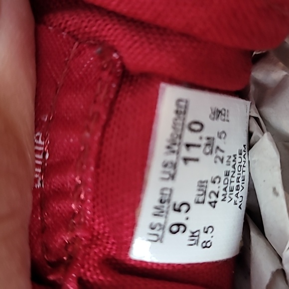 VANS Authentic Classic Low Chili Pepper Red Canvas ~ Brown Gum Sole Shoes - Picture 9 of 9